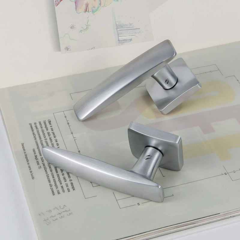 Bold Square Door Leverset - Door Mount - 5" Brass/Polished Chrome