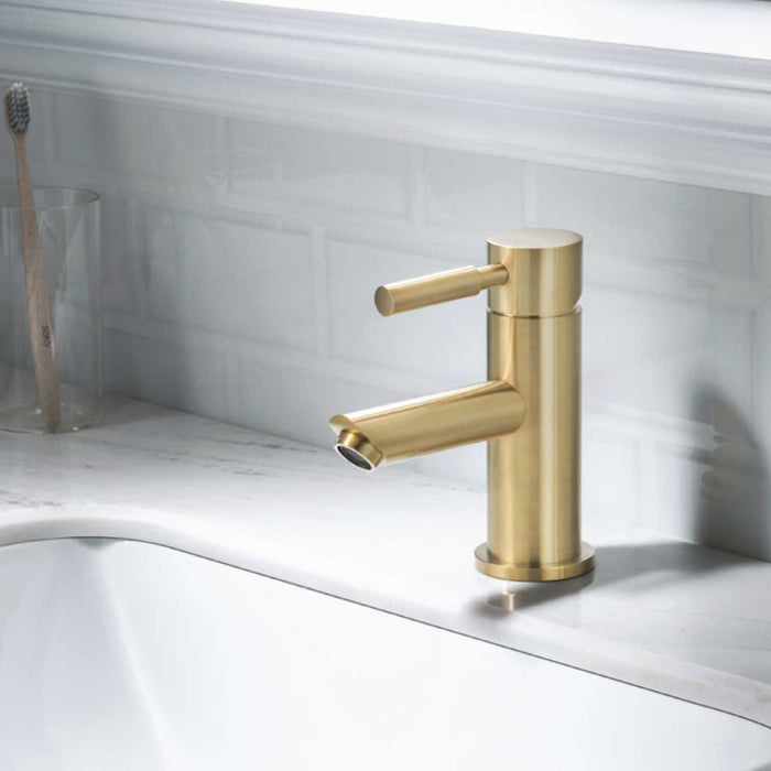 Serie 100 Bathroom Faucet - Single Hole - 6" Brass/Brushed Bronze