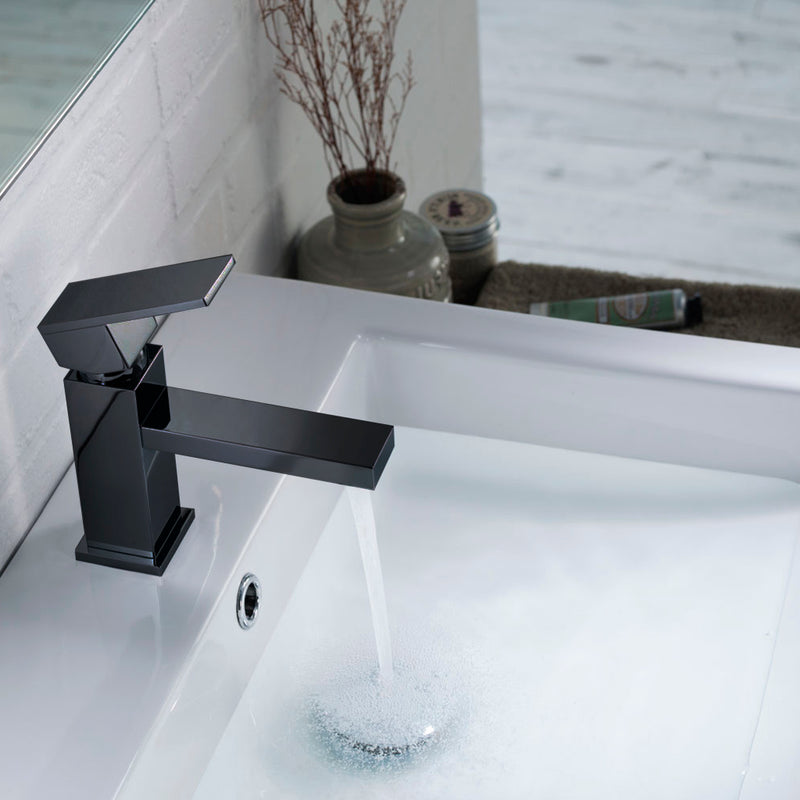 Serie 160 Bathroom Faucet - Single Hole - 6" Brass/Matt Black