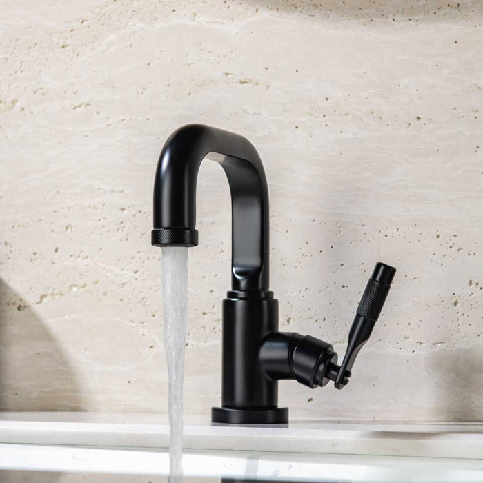 Serie 250 Bathroom Faucet - Single Hole - 8" Brass/Matt Black