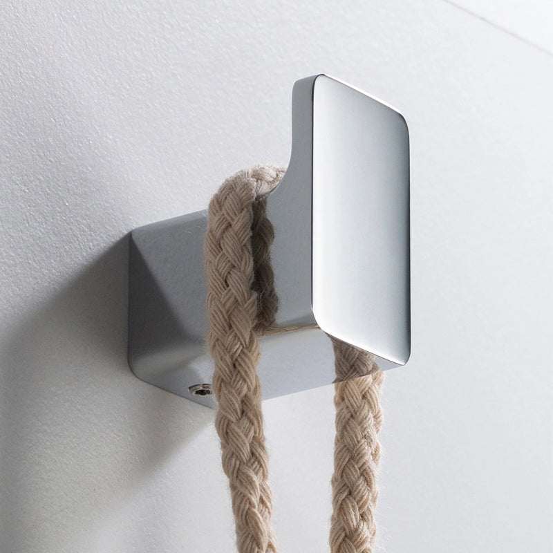 Serie 196 Single Hook - Wall Mount - 2" Brass/Polished Chrome