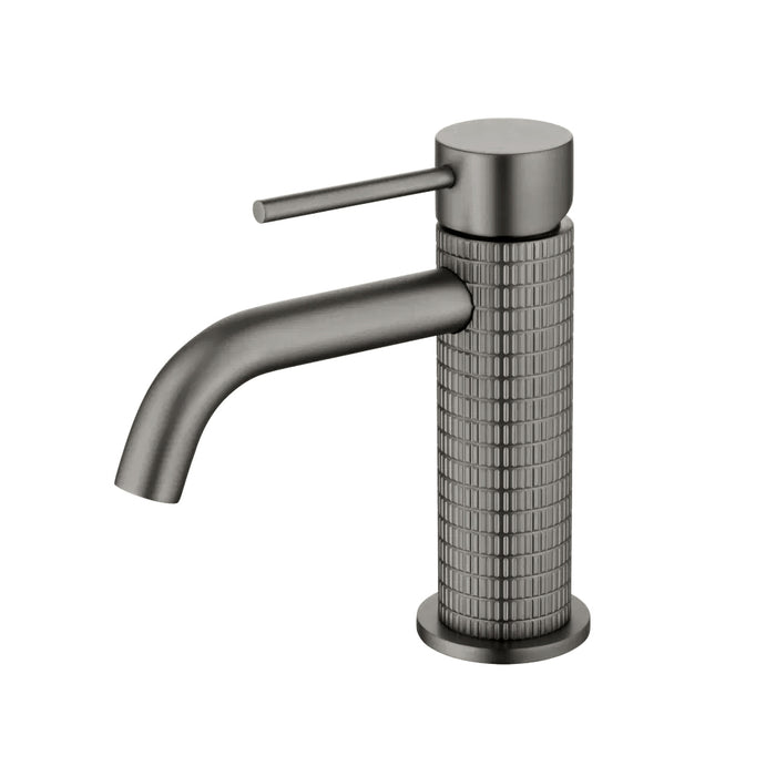 Metro Knurled Short Bathroom Faucet - Single Hole - 6" Brass/Brushed Nickel