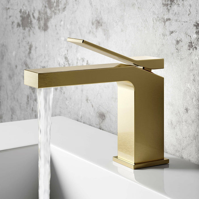 Devon Line Short Bathroom Faucet - Single Hole - 6" Brass/Polished Chrome