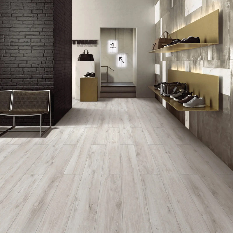 Everglade Silver Gray Floor Tile - Floor Mount - 8 x 48" Porcelain/Glazed