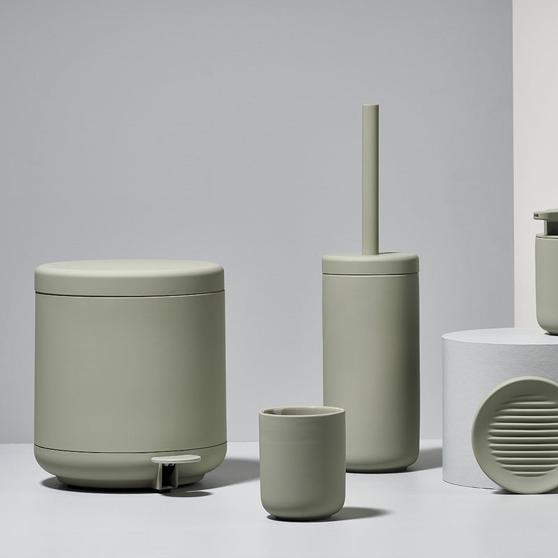 Ume 4 Lts Bathroom Trash Can - Free Standing - 8" Plastic/Eucalyptus