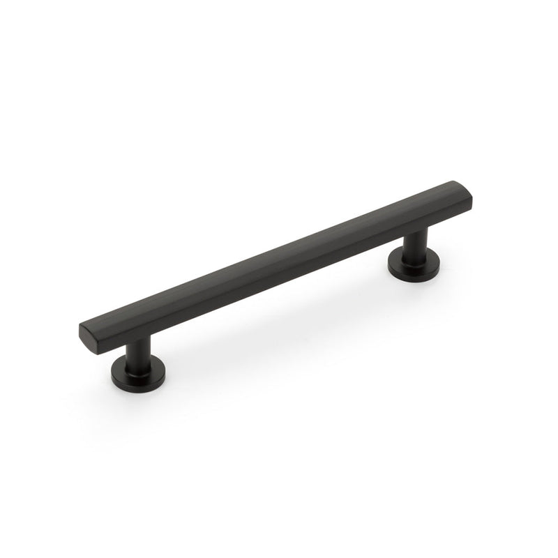 Heathrow Cabinet Pull Handle - Cabinet Mount - 5" Brass/Matt Black